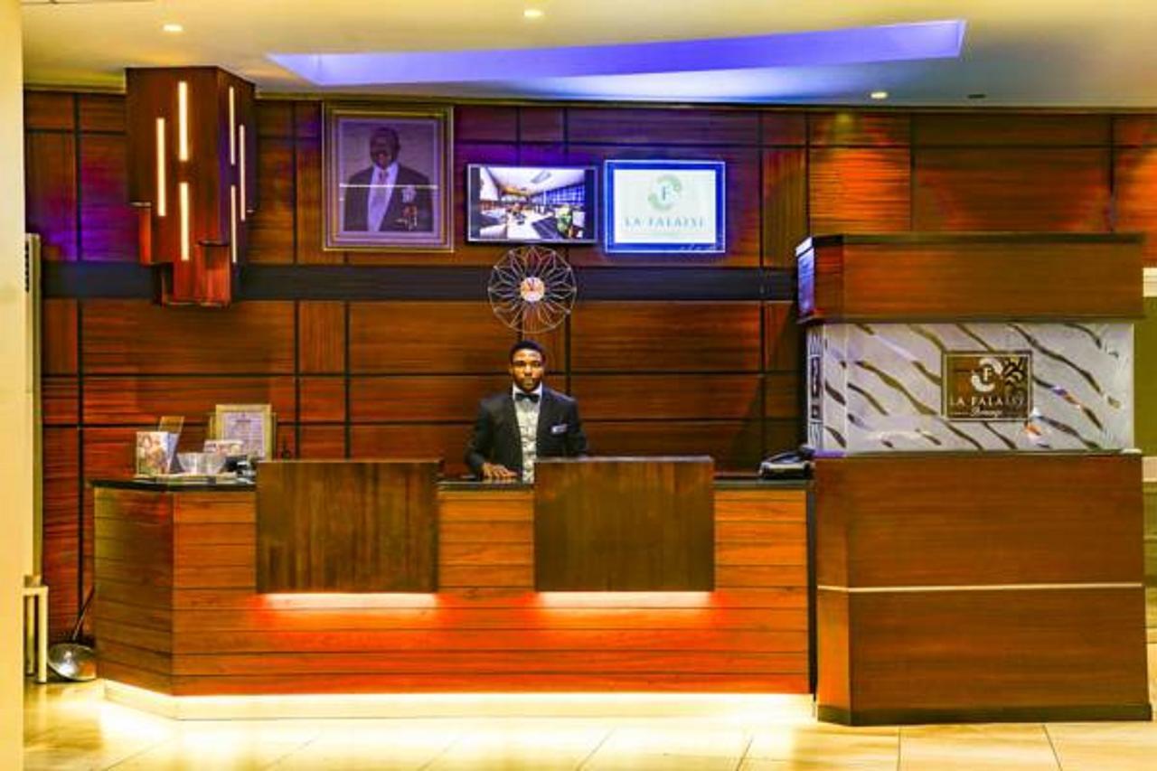 Hotel La Falaise Bonanjo Douala Esterno foto