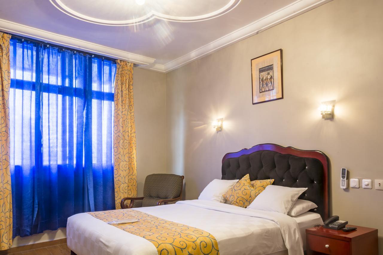 Hotel La Falaise Bonanjo Douala Esterno foto