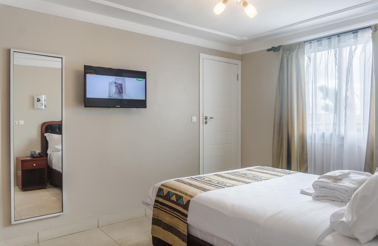 Hotel La Falaise Bonanjo Douala Esterno foto