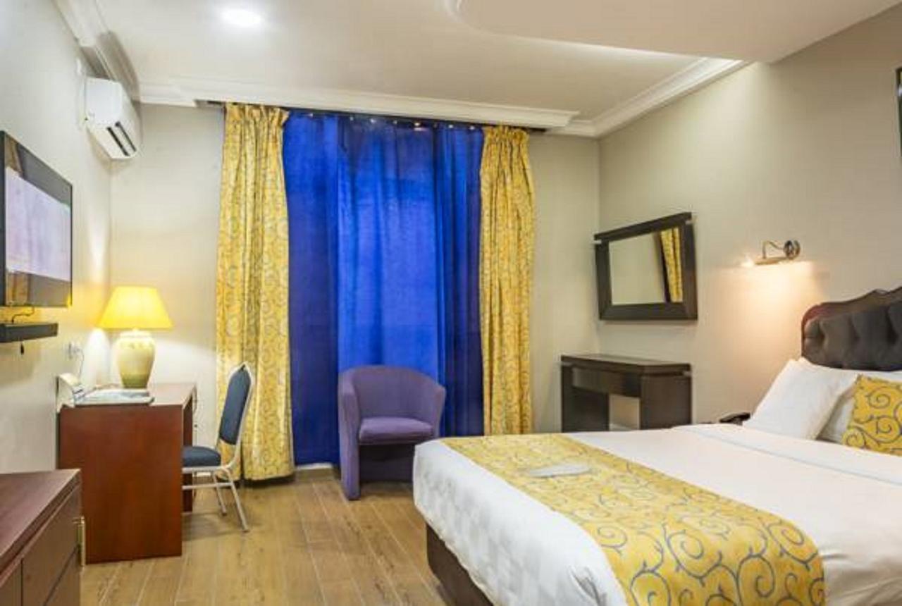 Hotel La Falaise Bonanjo Douala Esterno foto