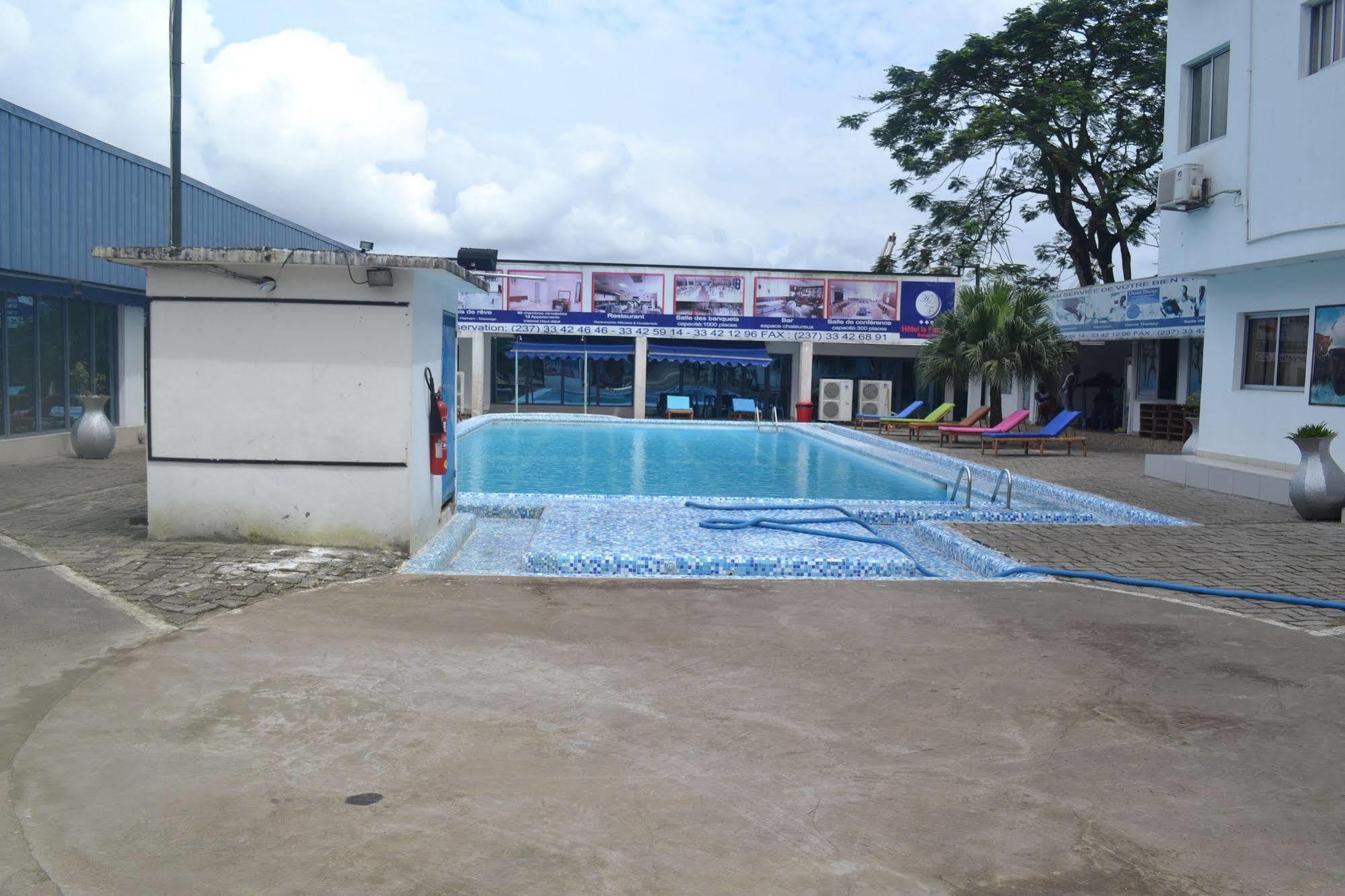Hotel La Falaise Bonanjo Douala Esterno foto